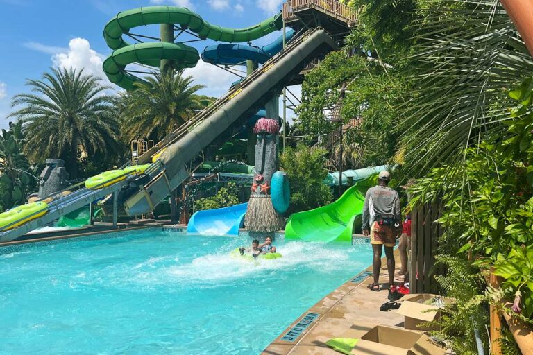 Volcano Bay vs Typhoon Lagoon - Which Water Park Is Best?