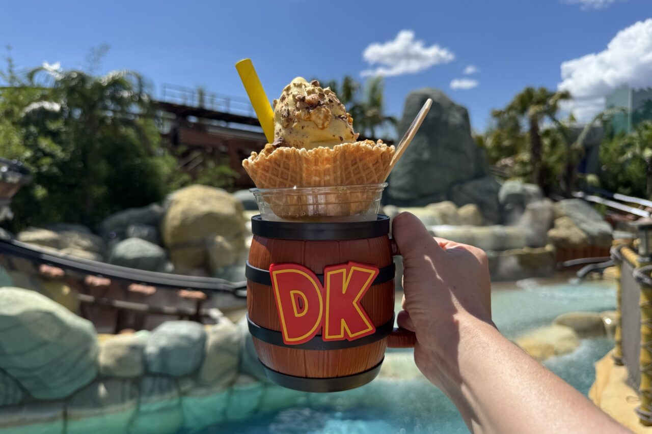 DK Crush Float with Mug from Super Nintendo World Inside Epic Universe Food Drink
