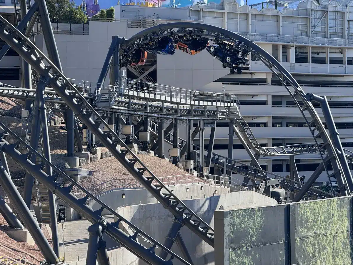Fast & Furious: Hollywood Drift train upside down through the inversion at Universal Studios Hollywood